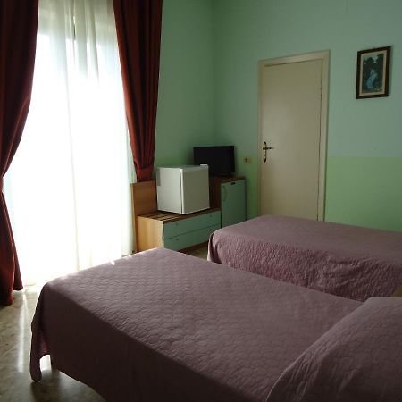 סילבי מרינה Motel Boston מראה חיצוני תמונה